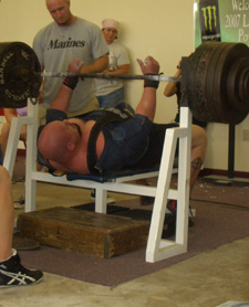 raw bench can get stronger even when training in a bench shirt